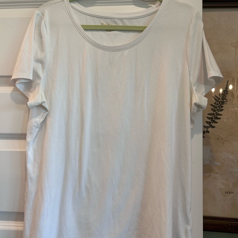 Lilly Pulitzer White Tee- VGUC/XXL